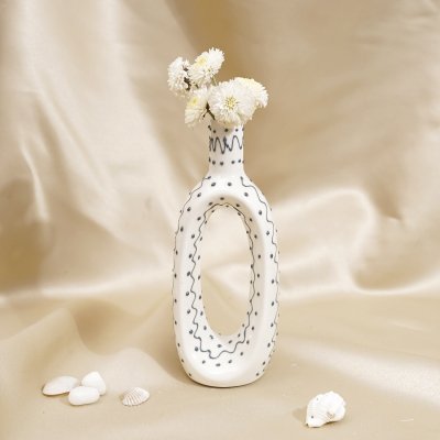 Elegant Cylindrical Glass Vase for Flowers and Decor