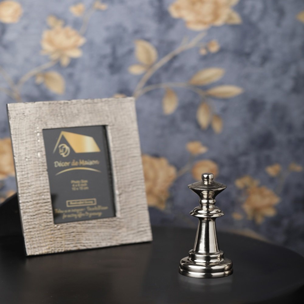 Chess Queen Nickel Small image