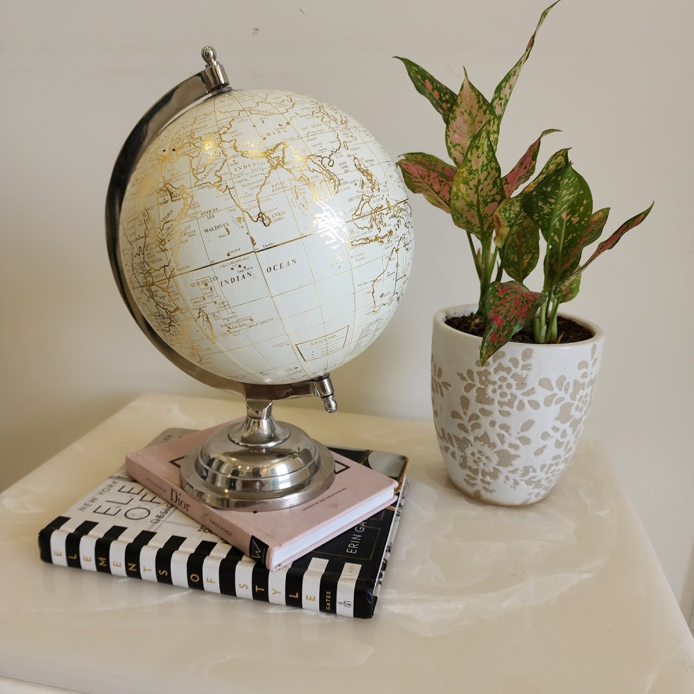 Guinea Laminated Beige Globe image
