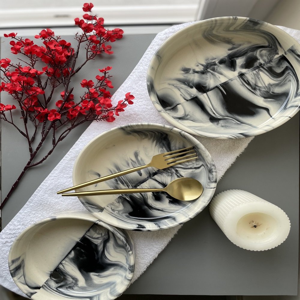 Salt & Pepper Flat Bowl Set image