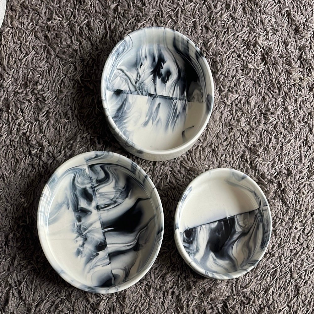 Salt & Pepper Flat Bowl Set image