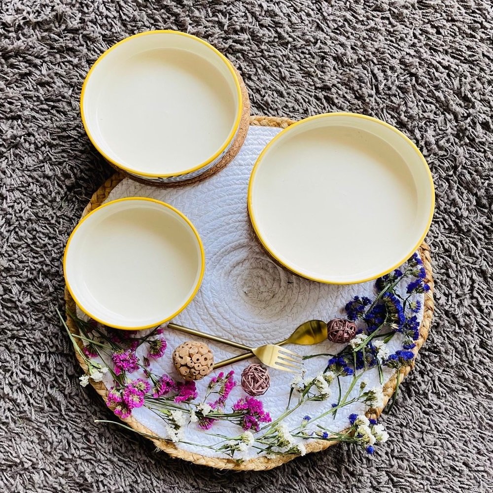 Yellow & Bleu Flat Bowl Set image